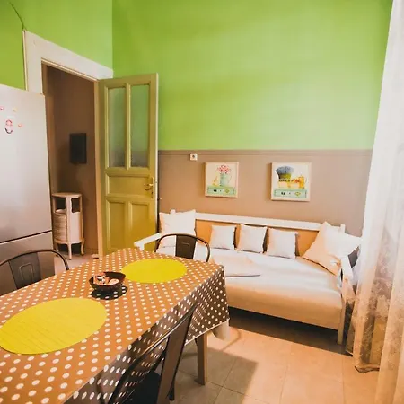 Manor House Apartment