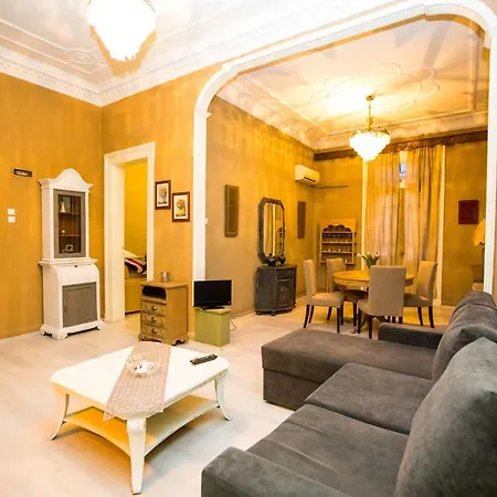Manor House *